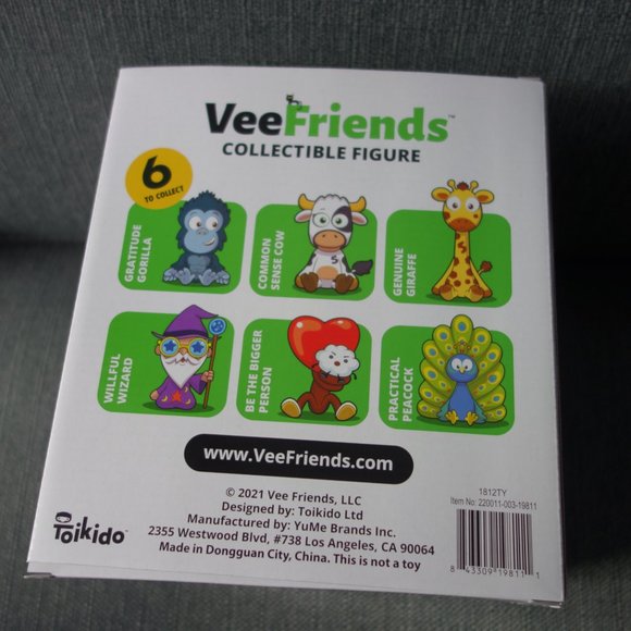 VeeFriends Collectible Be The Better Person Figure Created for Macy's - Picture 8 of 8